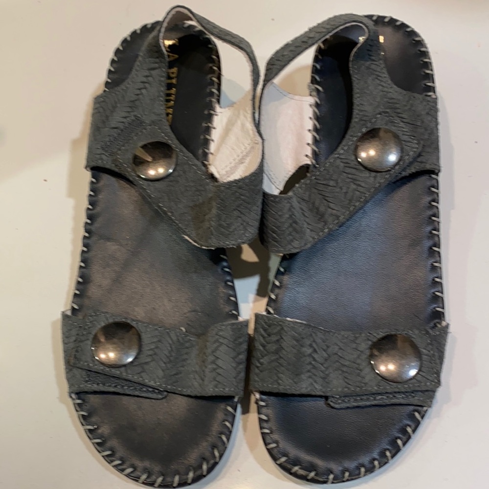 La Plume heeled sandal  size 40 NWOB